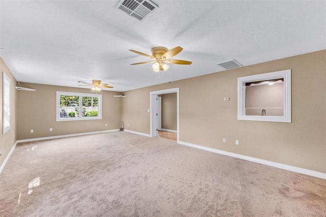 1335 NW Ash Ave, Lawton, OK 73507