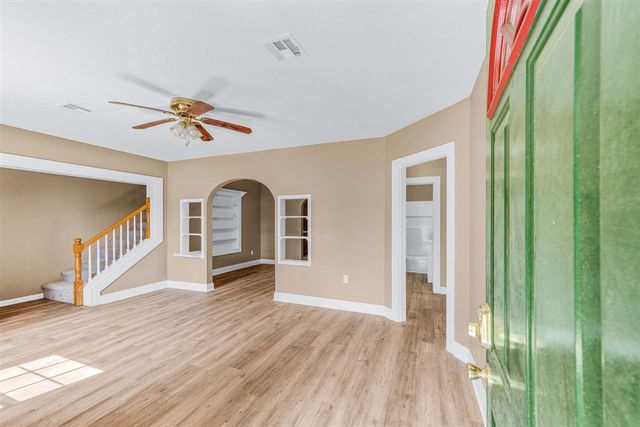 1335 NW Ash Ave, Lawton, OK 73507