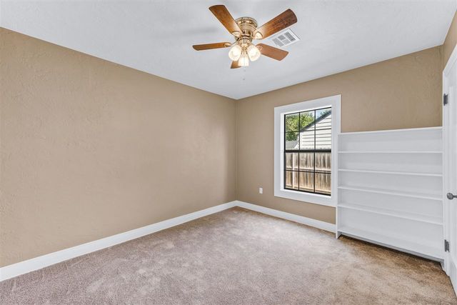 1335 NW Ash Ave, Lawton, OK 73507