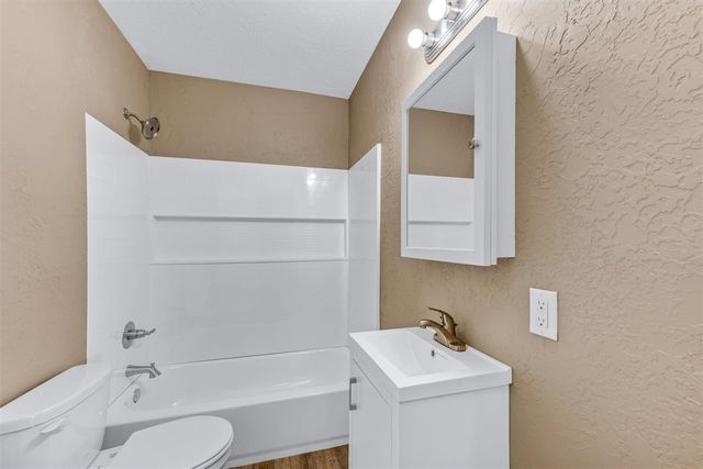 1335 NW Ash Ave, Lawton, OK 73507