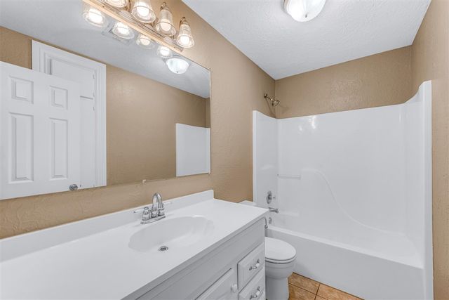 1335 NW Ash Ave, Lawton, OK 73507