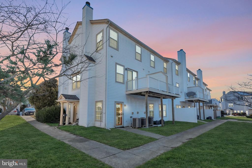 1523 DANEWOOD CT, Crofton, MD 21114