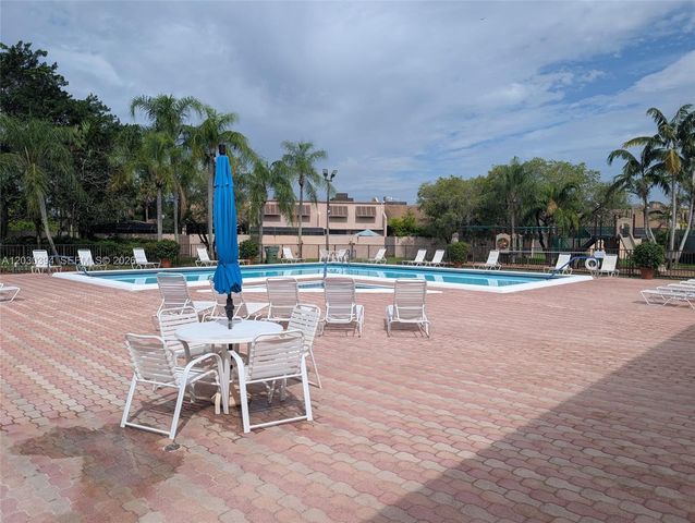 1300 NW 122nd Terrace, Pembroke Pines, FL 33026