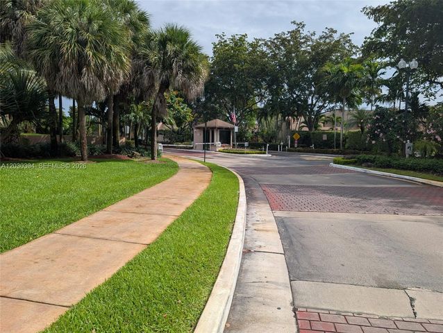 1300 NW 122nd Terrace, Pembroke Pines, FL 33026