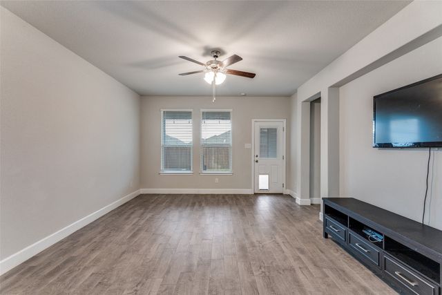 712 Greenford Manor, Fort Worth, TX 76247