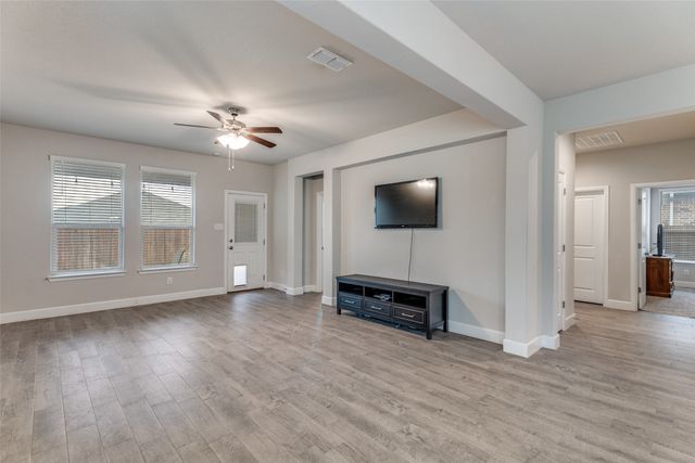 712 Greenford Manor, Fort Worth, TX 76247