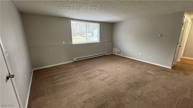 2069 Hubbard Road, Madison, OH 44057