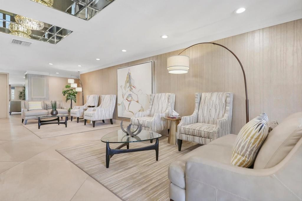 Image 12 of property listing at 910 Island Drive 114, Rancho Mirage, CA 92270