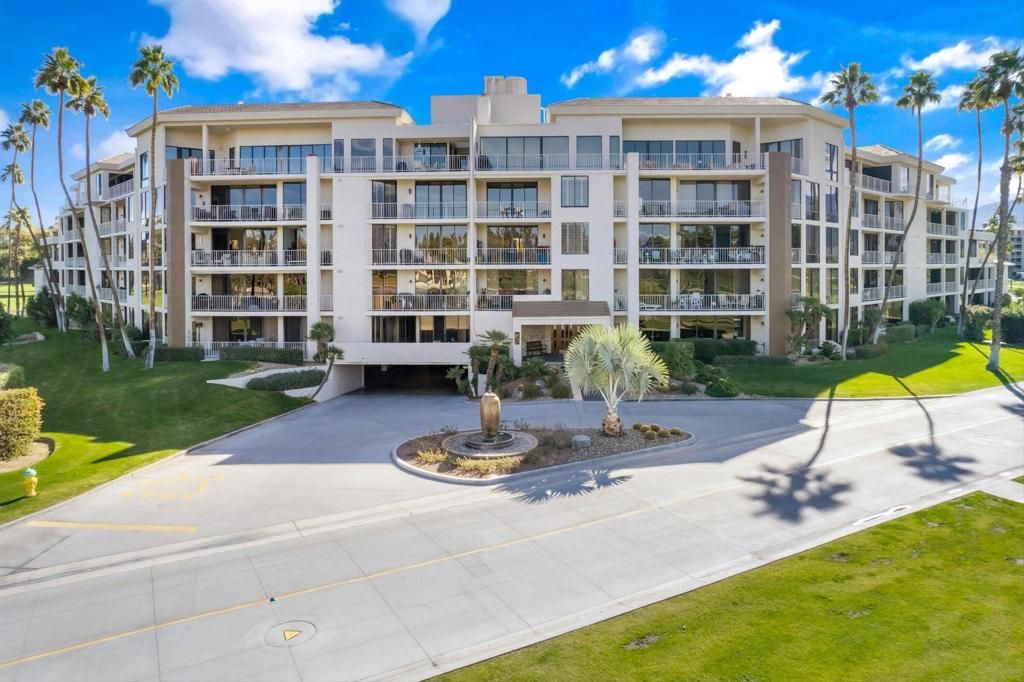 Image 14 of property listing at 910 Island Drive 114, Rancho Mirage, CA 92270