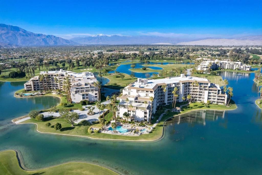 Image 2 of property listing at 910 Island Drive 114, Rancho Mirage, CA 92270