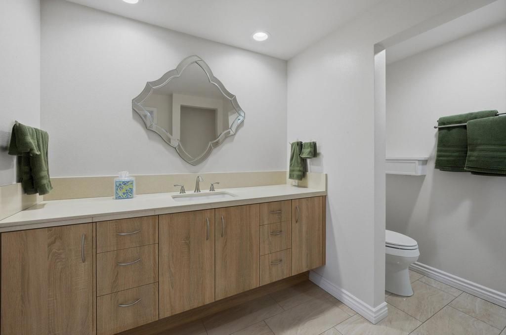 Image 22 of property listing at 910 Island Drive 114, Rancho Mirage, CA 92270