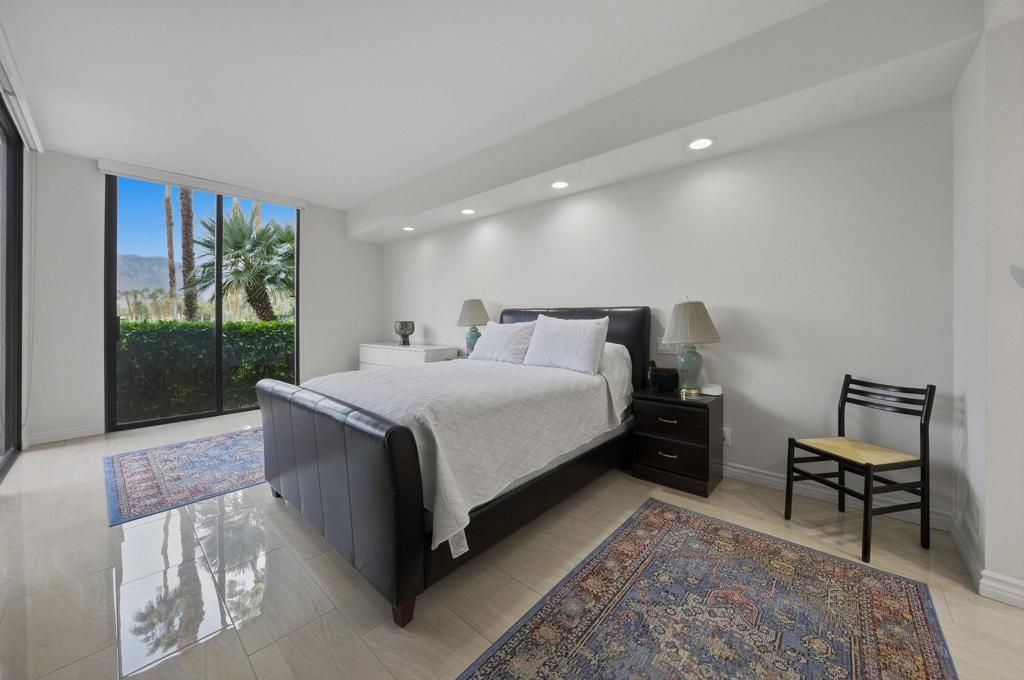 Image 25 of property listing at 910 Island Drive 114, Rancho Mirage, CA 92270