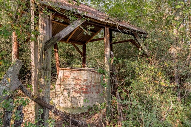 Na Fm 230, Trinity, TX 75862