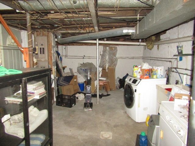 355 Days Run Rd, East Deer, PA 15084