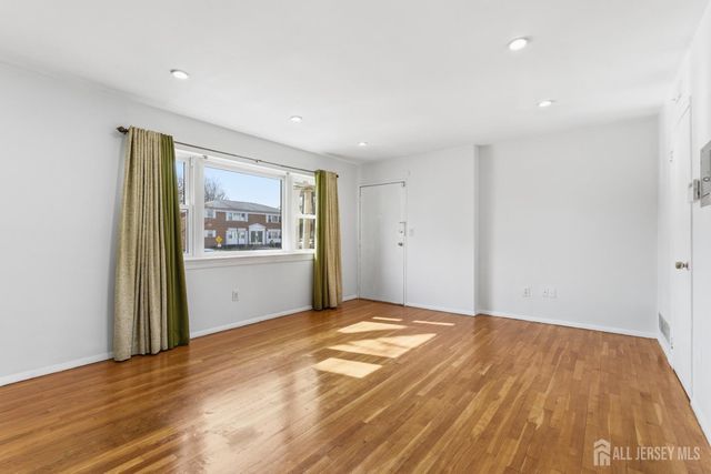 161 Evergreen Road 2A, Edison, NJ 08837