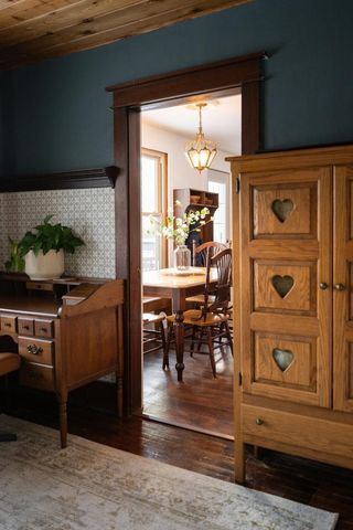 W380N8481 Mill STREET, Oconomowoc, WI 53066