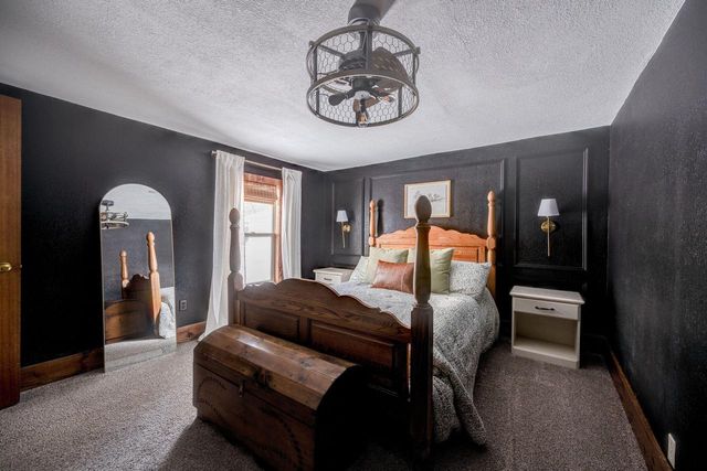 W380N8481 Mill STREET, Oconomowoc, WI 53066