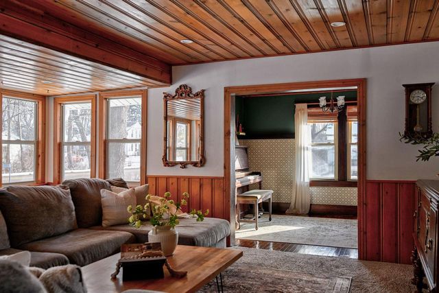 W380N8481 Mill STREET, Oconomowoc, WI 53066