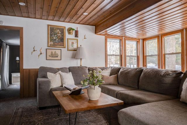 W380N8481 Mill STREET, Oconomowoc, WI 53066