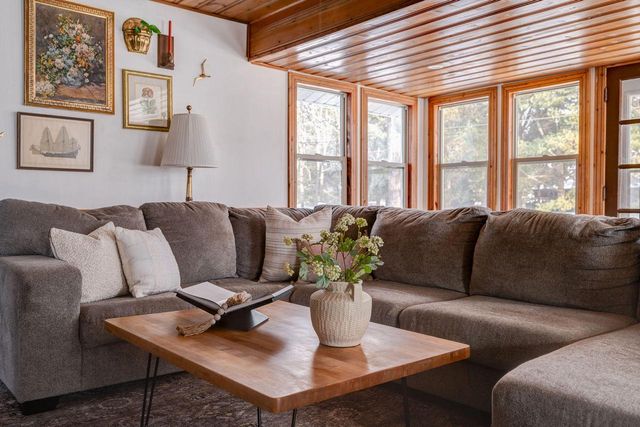 W380N8481 Mill STREET, Oconomowoc, WI 53066