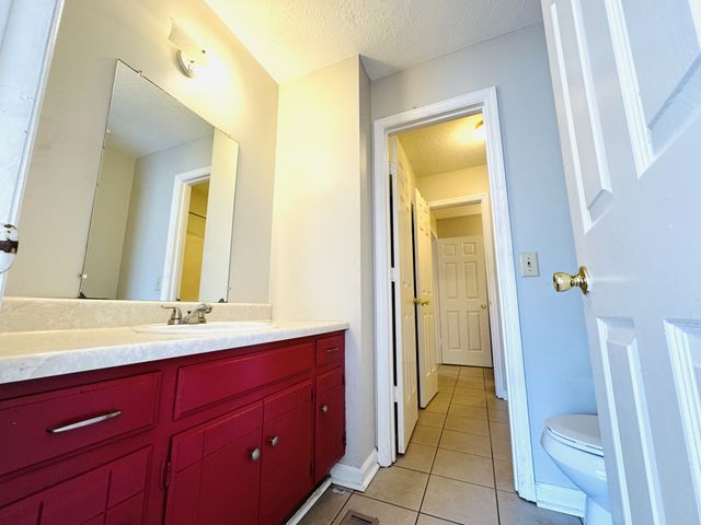 3228 Lakeford Dr, Nashville, TN 37214