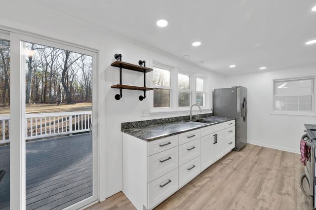 110 Schofield Road, Willington, CT 06279