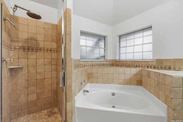 602 SUMMERWOOD DR, New Braunfels, TX 78130