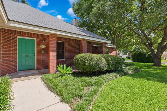 602 SUMMERWOOD DR, New Braunfels, TX 78130