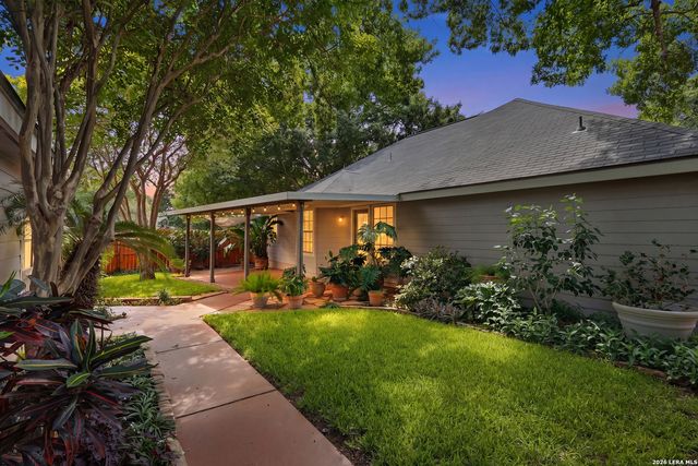 602 SUMMERWOOD DR, New Braunfels, TX 78130