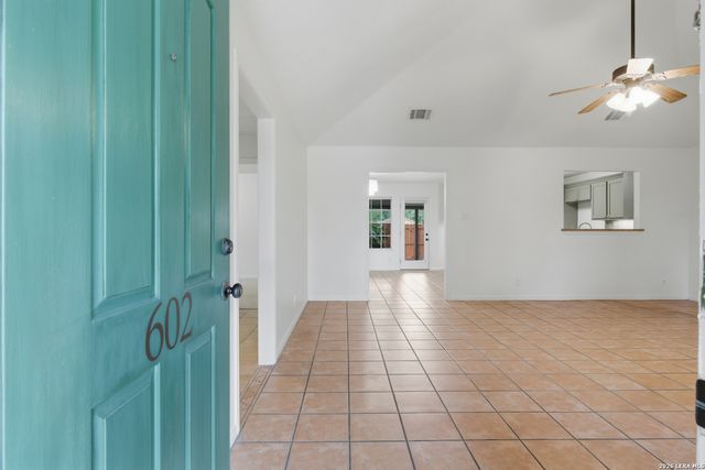 602 SUMMERWOOD DR, New Braunfels, TX 78130