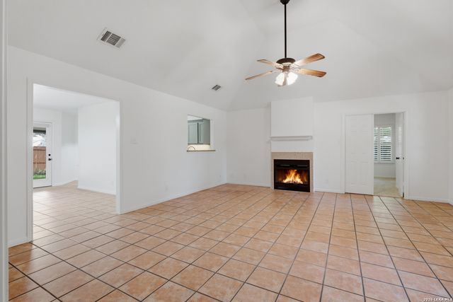 602 SUMMERWOOD DR, New Braunfels, TX 78130
