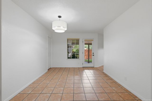 602 SUMMERWOOD DR, New Braunfels, TX 78130