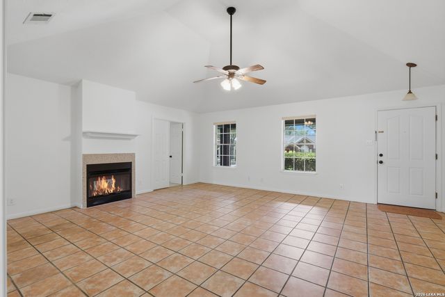 602 SUMMERWOOD DR, New Braunfels, TX 78130