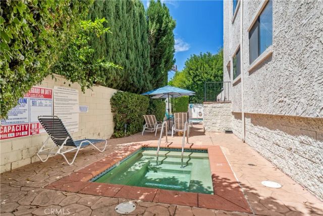 5325 Lindley Avenue 106, Tarzana, CA 91356
