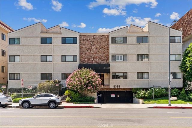 5325 Lindley Avenue 106, Tarzana, CA 91356