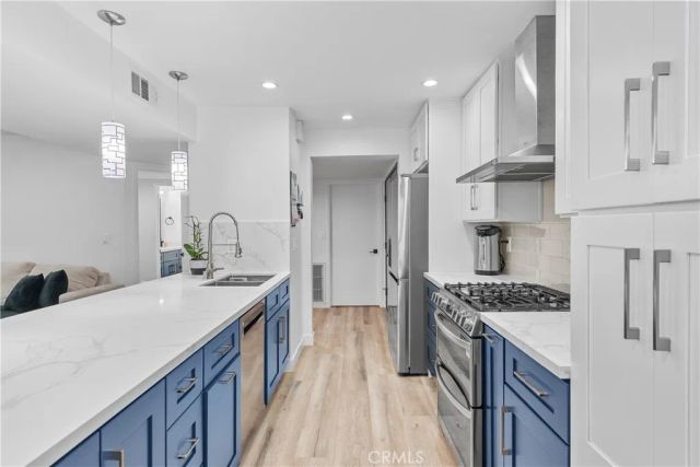 5325 Lindley Avenue 106, Tarzana, CA 91356