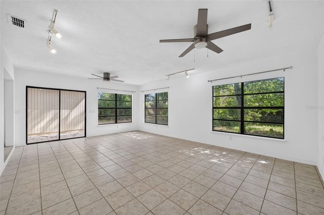 2739 W COVINGTON DRIVE, Deltona, FL 32738