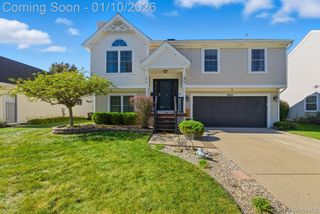 484 Waterbury Court, Belleville, MI 48111
