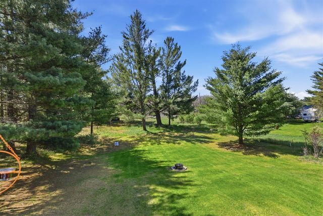7492 E Townline Lake Road, Harrison, MI 48625