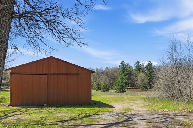 7492 E Townline Lake Road, Harrison, MI 48625
