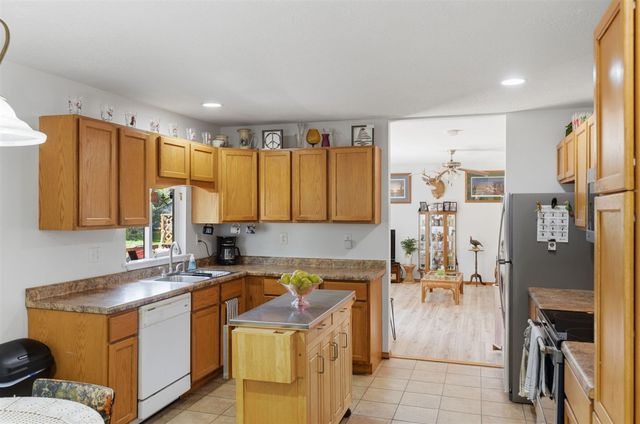 7492 E Townline Lake Road, Harrison, MI 48625