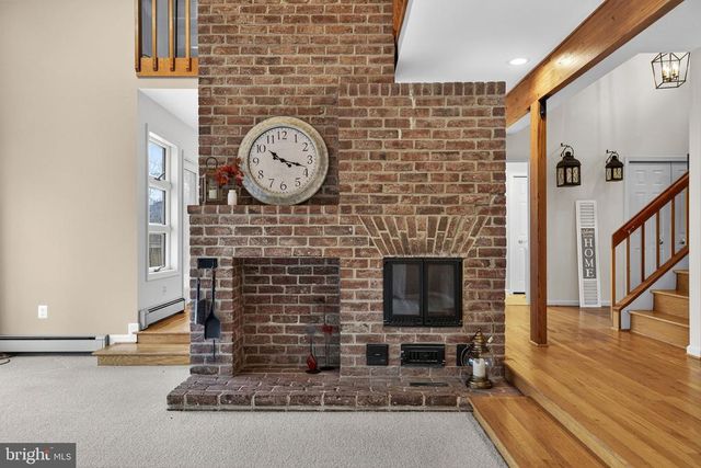 8423 LOCK LN, Warrenton, VA 20186