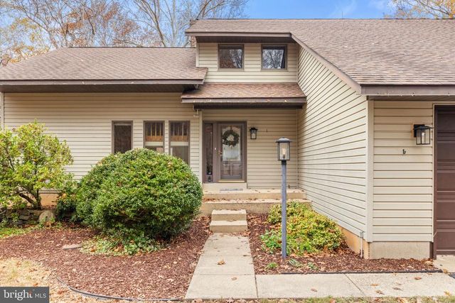 8423 LOCK LN, Warrenton, VA 20186