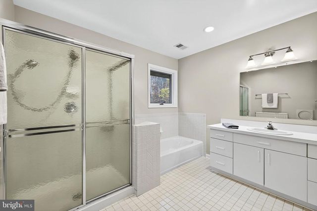 8423 LOCK LN, Warrenton, VA 20186