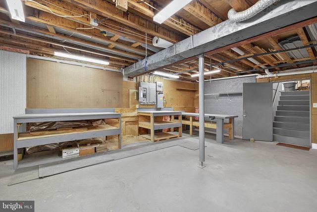 8423 LOCK LN, Warrenton, VA 20186