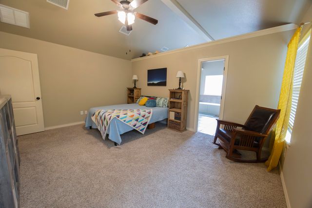 6010 104th Street, Lubbock, TX 79424