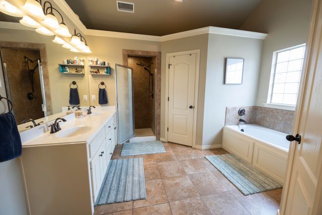 6010 104th Street, Lubbock, TX 79424
