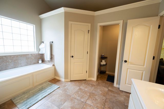 6010 104th Street, Lubbock, TX 79424