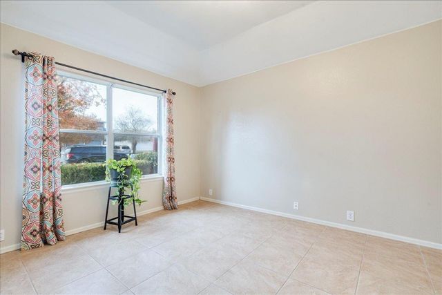 135 Soapberry, Kyle, TX 78640