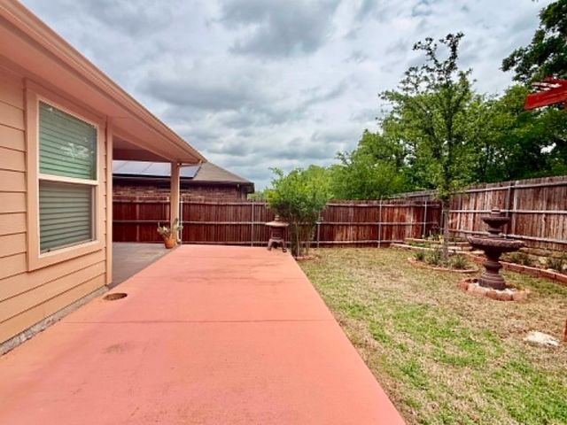 729 Ben Lake Trail, Fort Worth, TX 76120